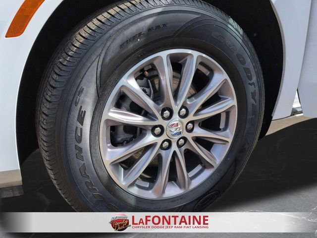 Used 2024 Buick Enclave Premium image 32