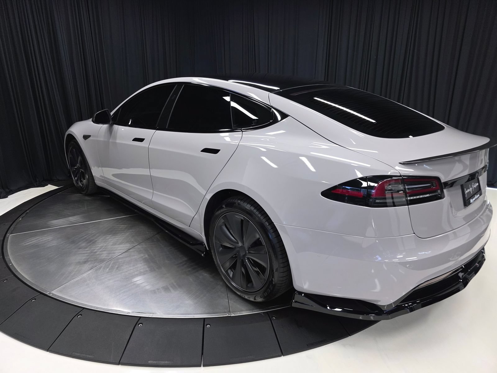 Used 2023 Tesla Model S Standard Range AWD/4WD image 12