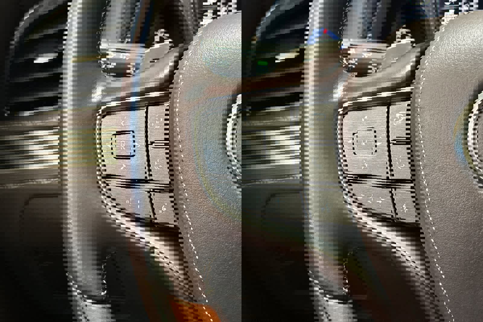 Used 2019 Lexus LS 500 w/ Interior Upgrade Package image 26