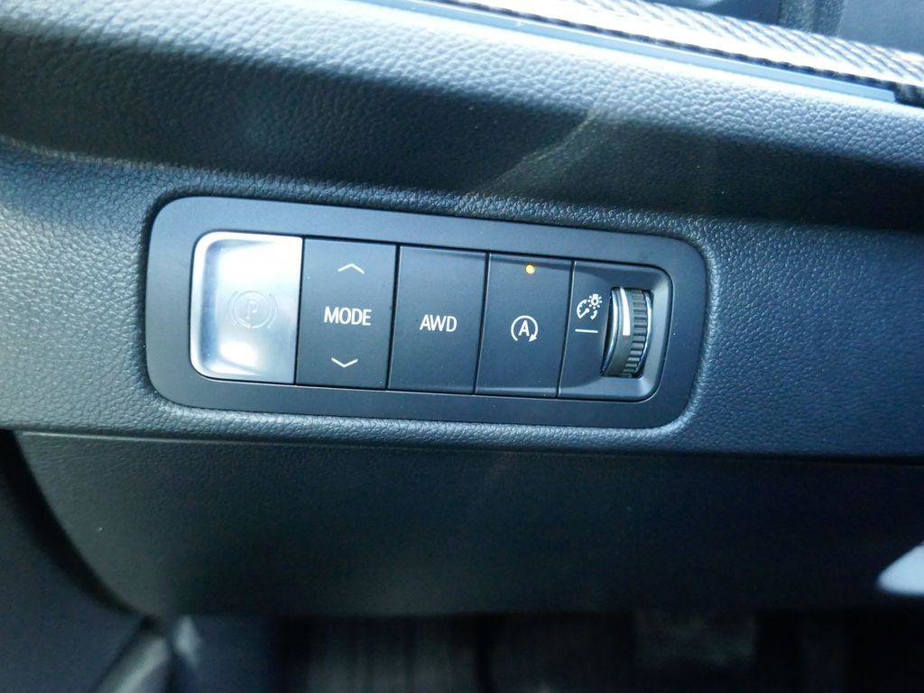 New 2026 Chevrolet Traverse High Country w/ LPO, Floor Liner Package image 18