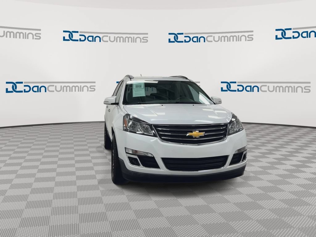 Used 2017 Chevrolet Traverse LT AWD/4WD image 3