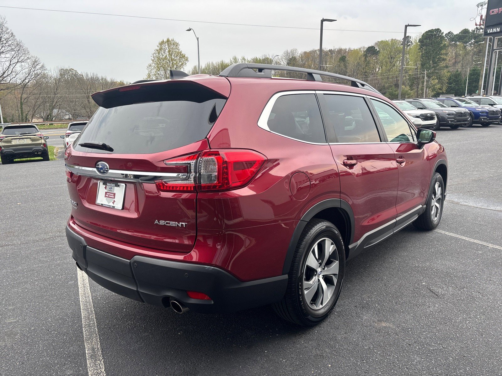 Certified 2025 Subaru Ascent Premium image 3