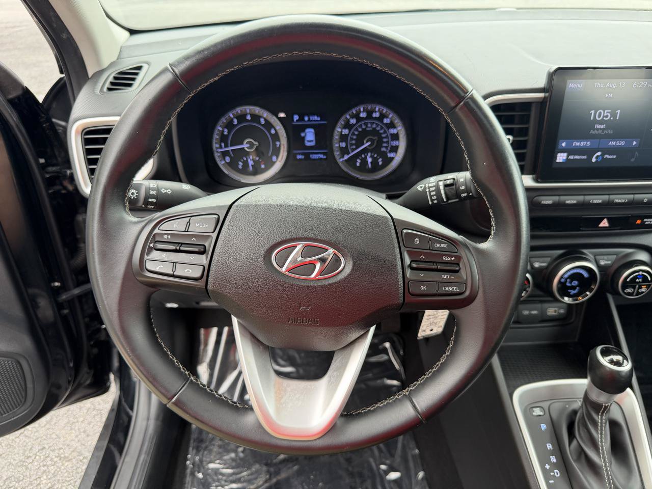 Used 2022 Hyundai Venue SEL w/ Cargo Package FWD image 26