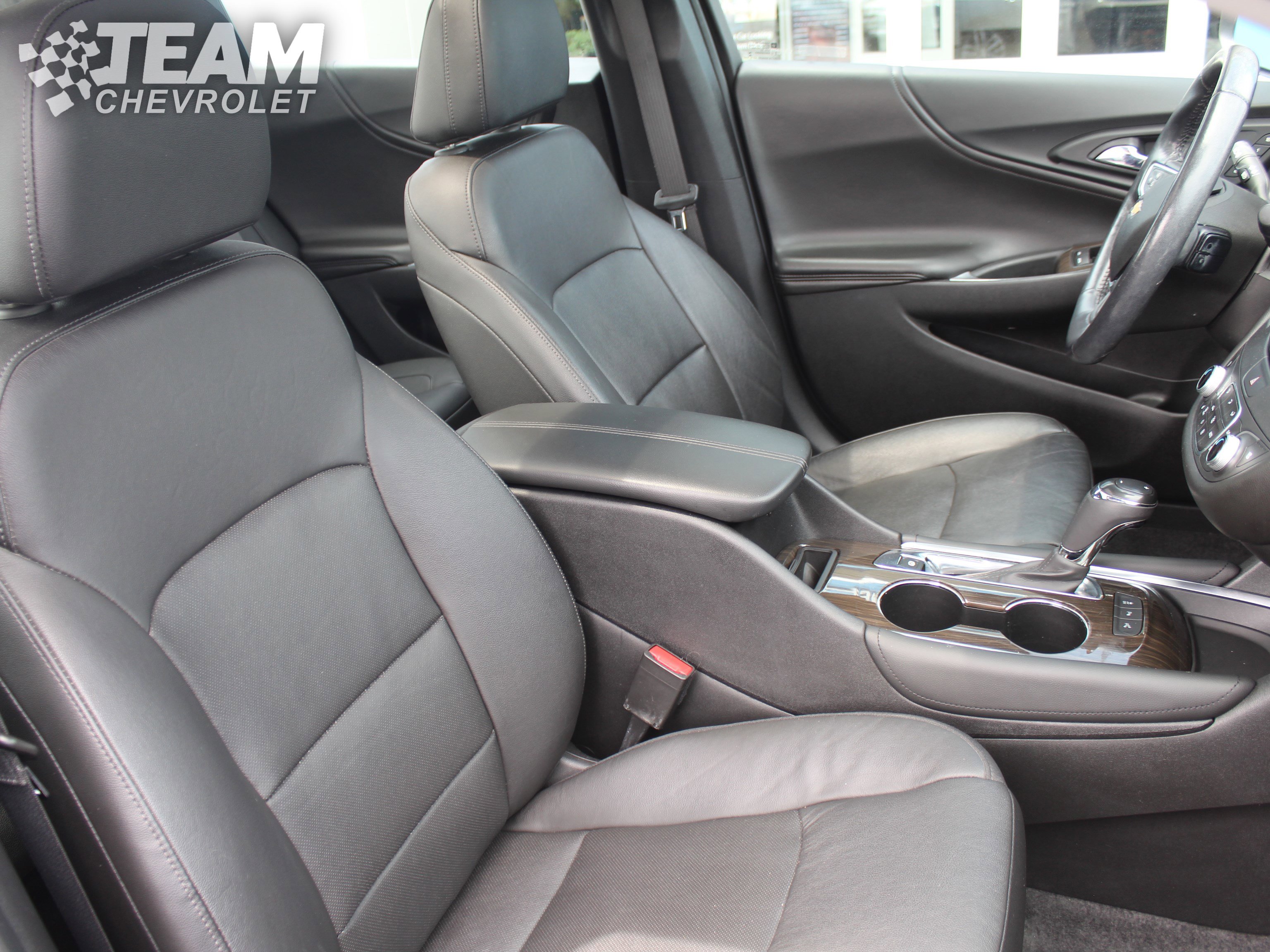 Used 2019 Chevrolet Malibu Premier w/ Sun and Wheel Package FWD image 32