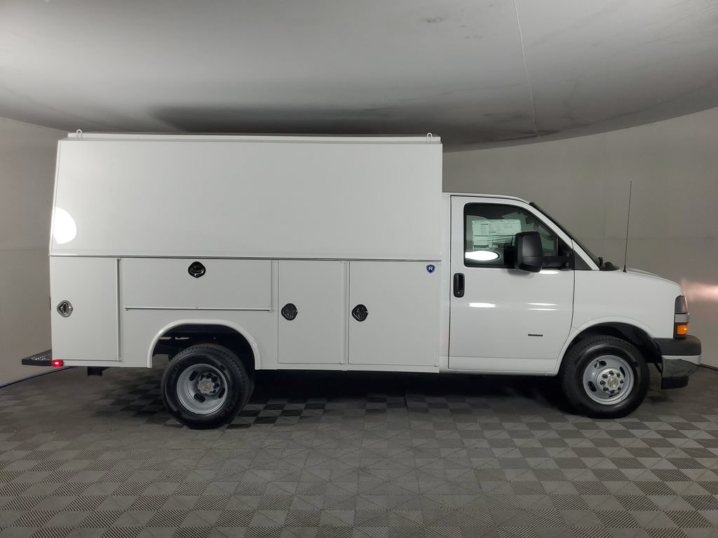 New 2026 Chevrolet Express 3500 w/ Power Convenience Package RWD image 2