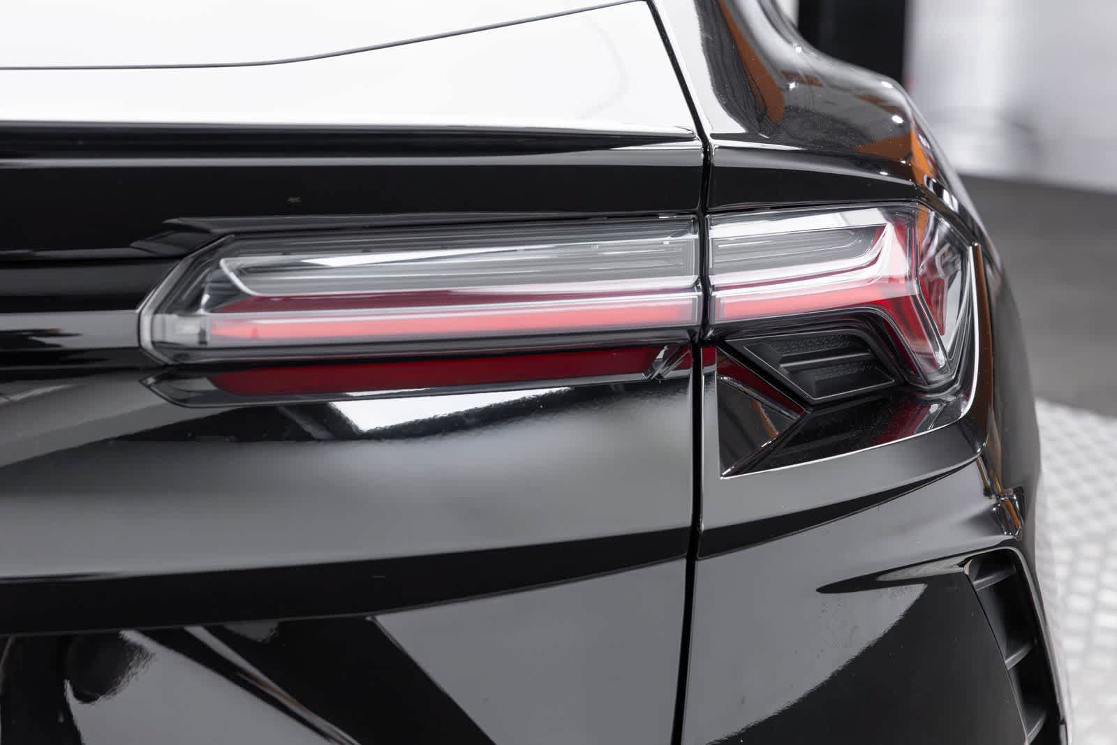 Used 2022 Lamborghini Urus AWD/4WD image 64