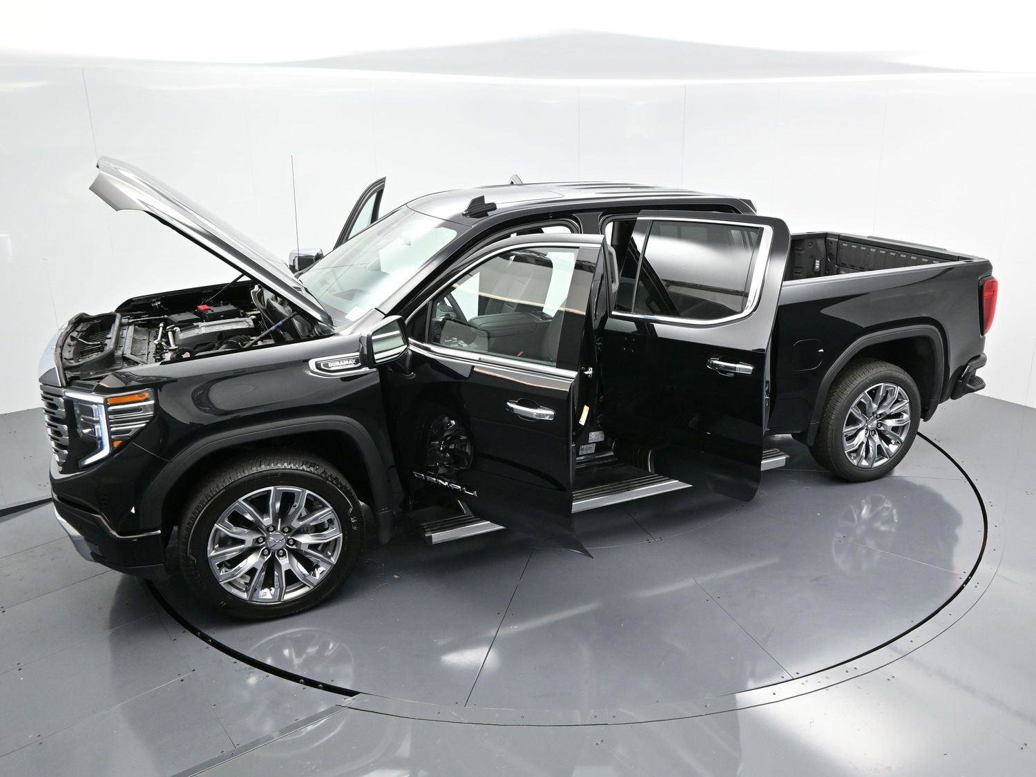 Used 2025 GMC Sierra 1500 Denali w/ Denali Reserve Package AWD/4WD image 37