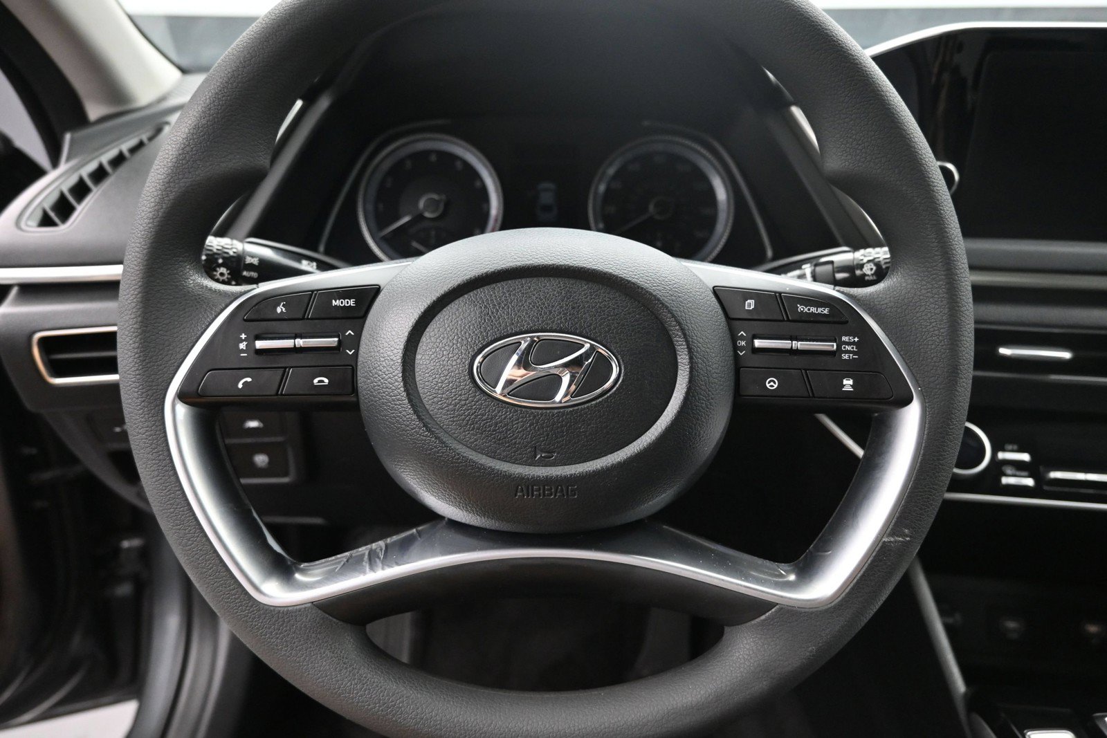 Certified 2023 Hyundai Sonata SEL w/ Preferred Accessory Package FWD image 13