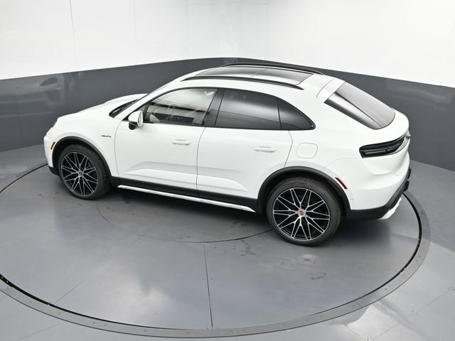 New 2024 Porsche Macan 4 Electric image 34