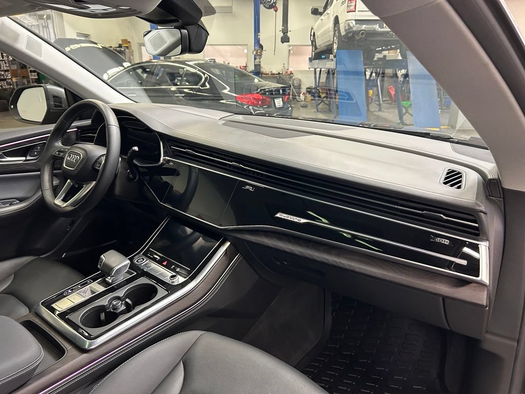 Used 2022 Audi Q8 Prestige AWD/4WD image 13
