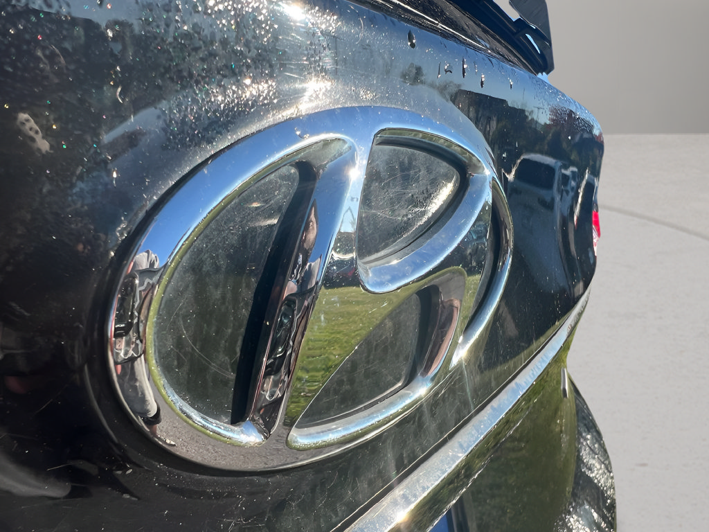 Used 2019 Hyundai Santa Fe SE AWD/4WD image 33