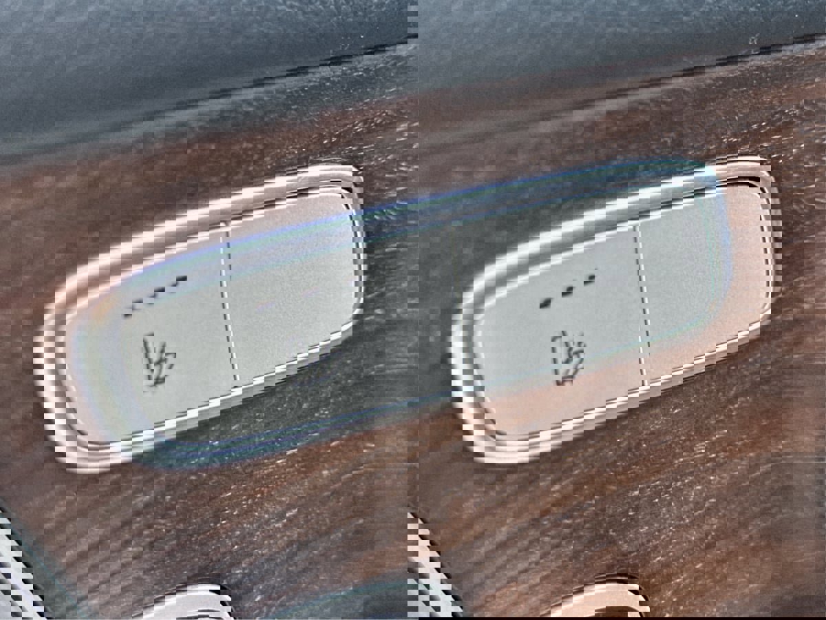 Used 2020 Mercedes-Benz GLC 300 4MATIC w/ Premium Package image 43