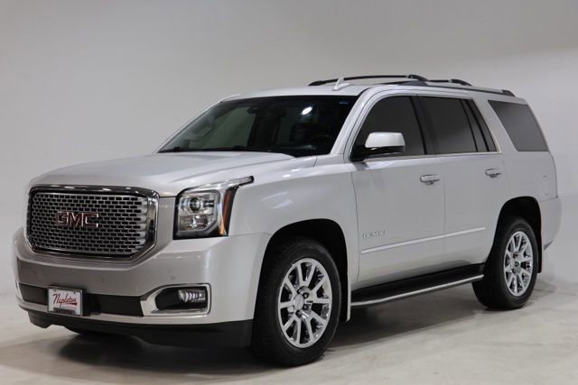 Used 2016 GMC Yukon Denali w/ Open Road Package AWD/4WD image 3