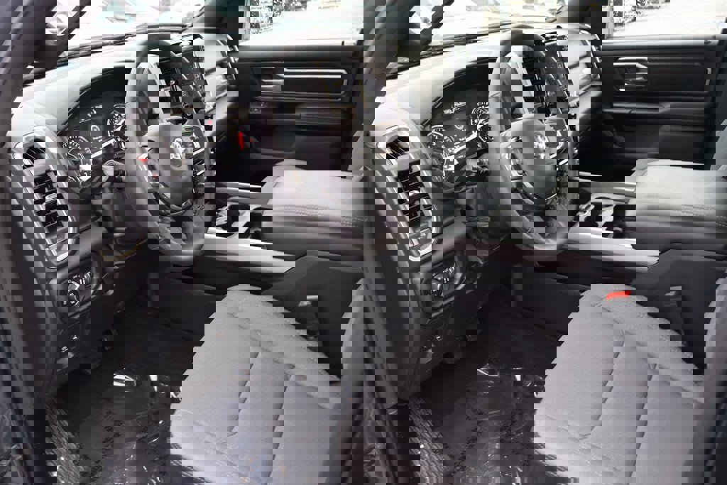 Used 2025 RAM 1500 Big Horn image 17