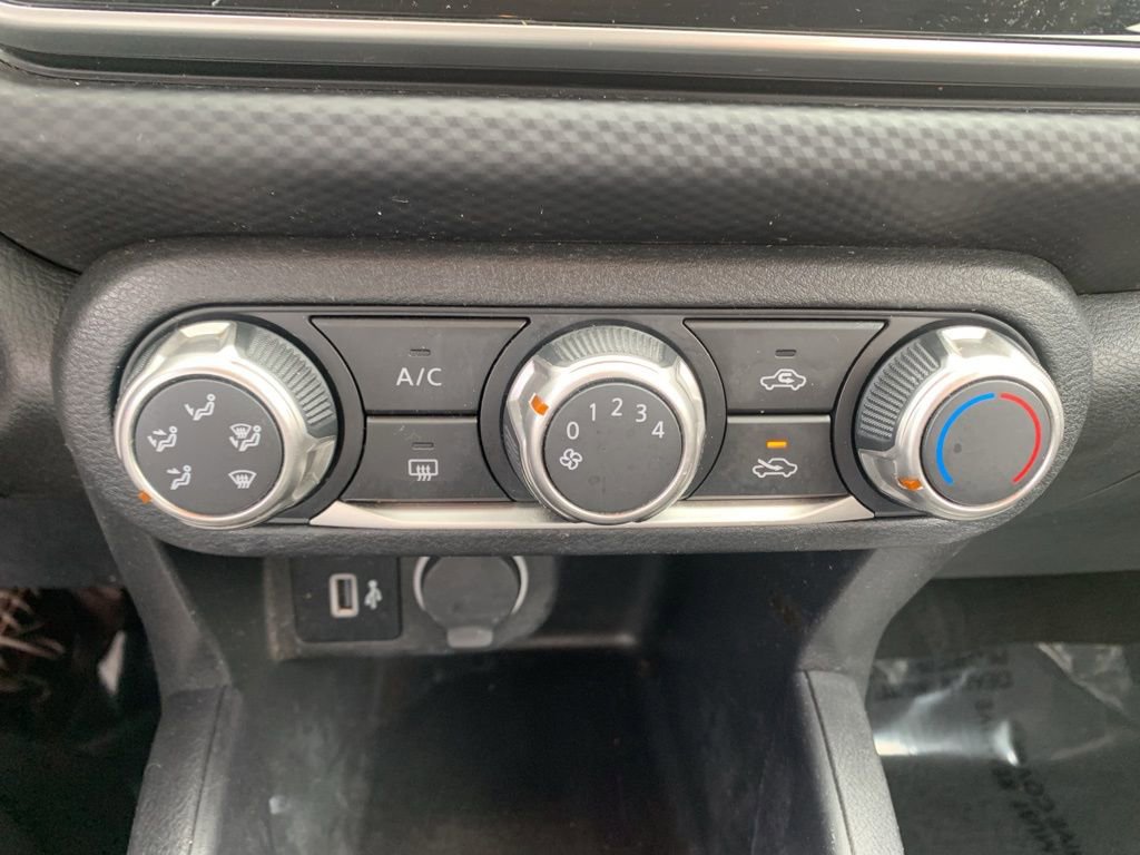 Used 2024 Nissan Kicks S image 47