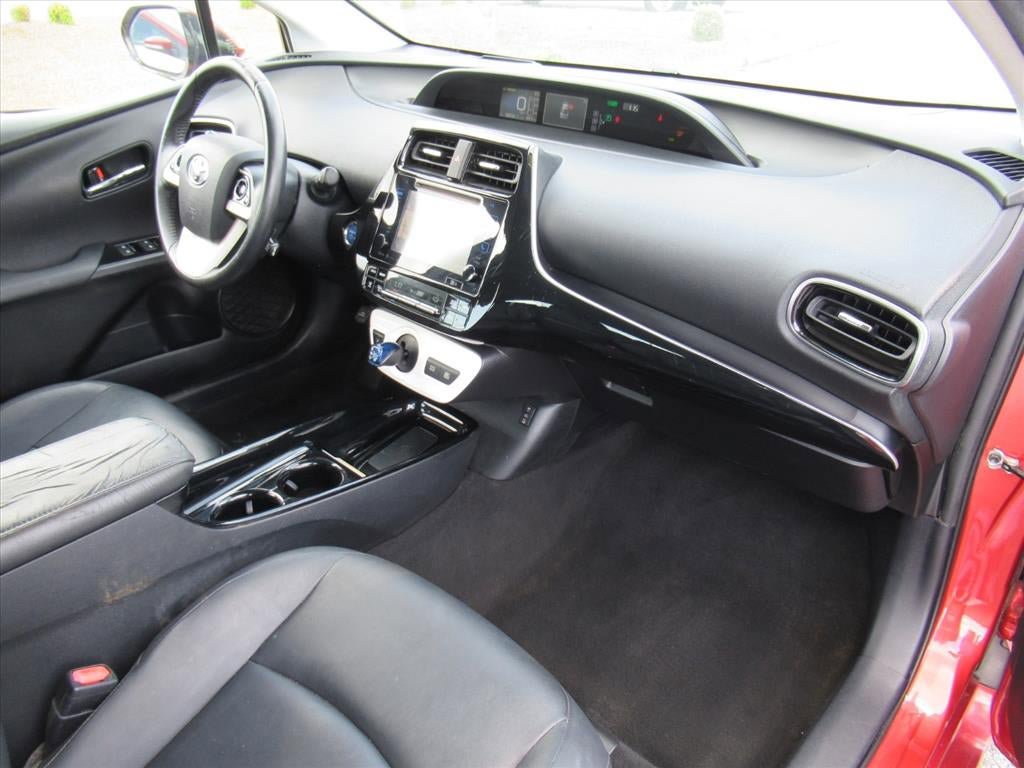 Used 2017 Toyota Prius Four w/ Advanced Technology Package FWD image 11