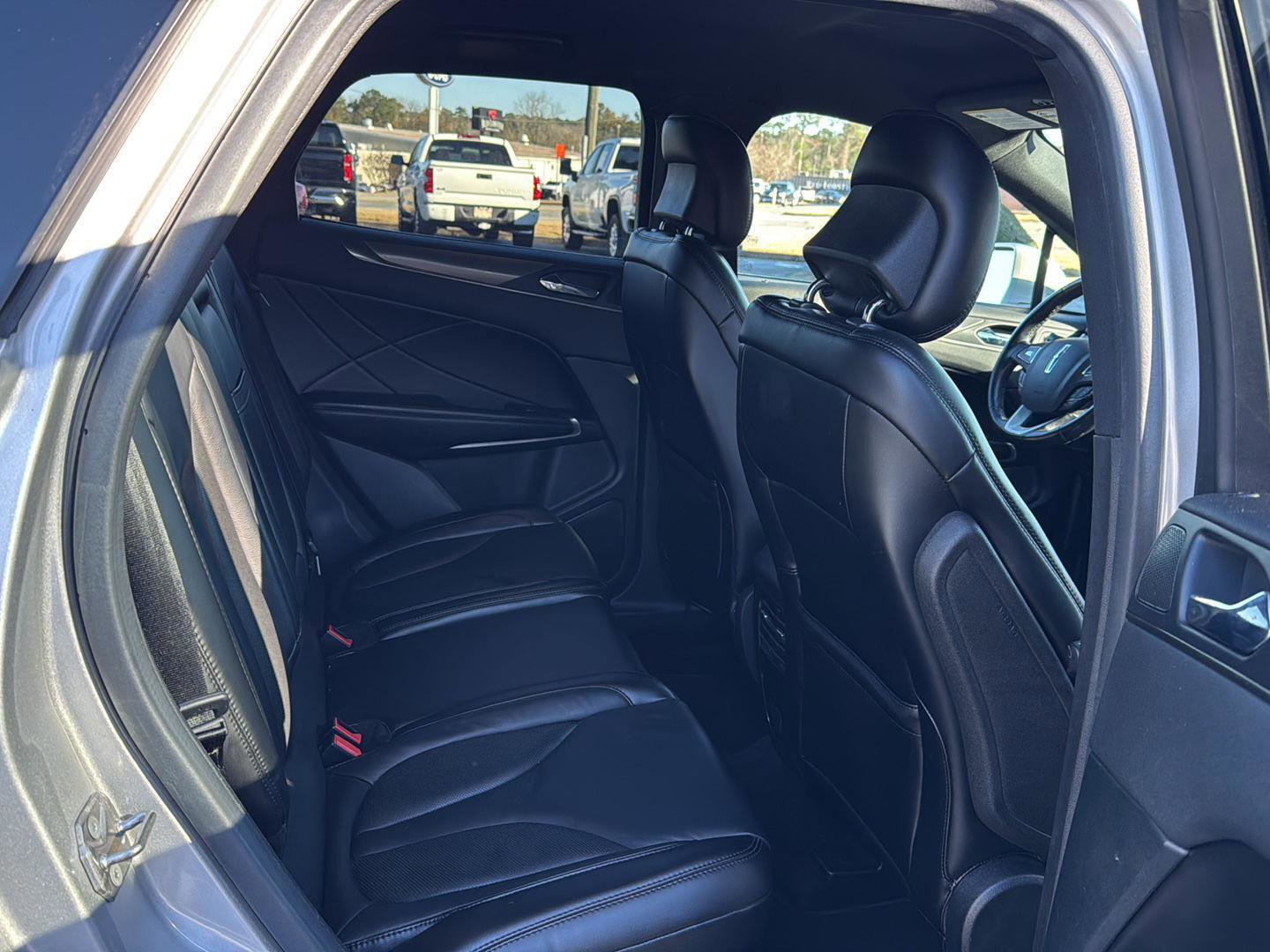 Used 2017 Lincoln MKC Select w/ Select Plus Package image 11