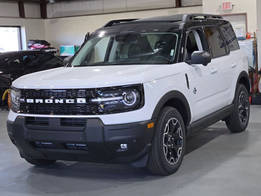 New 2025 Ford Bronco Sport Outer Banks w/ Outer Banks Tech Package+ AWD/4WD image 5