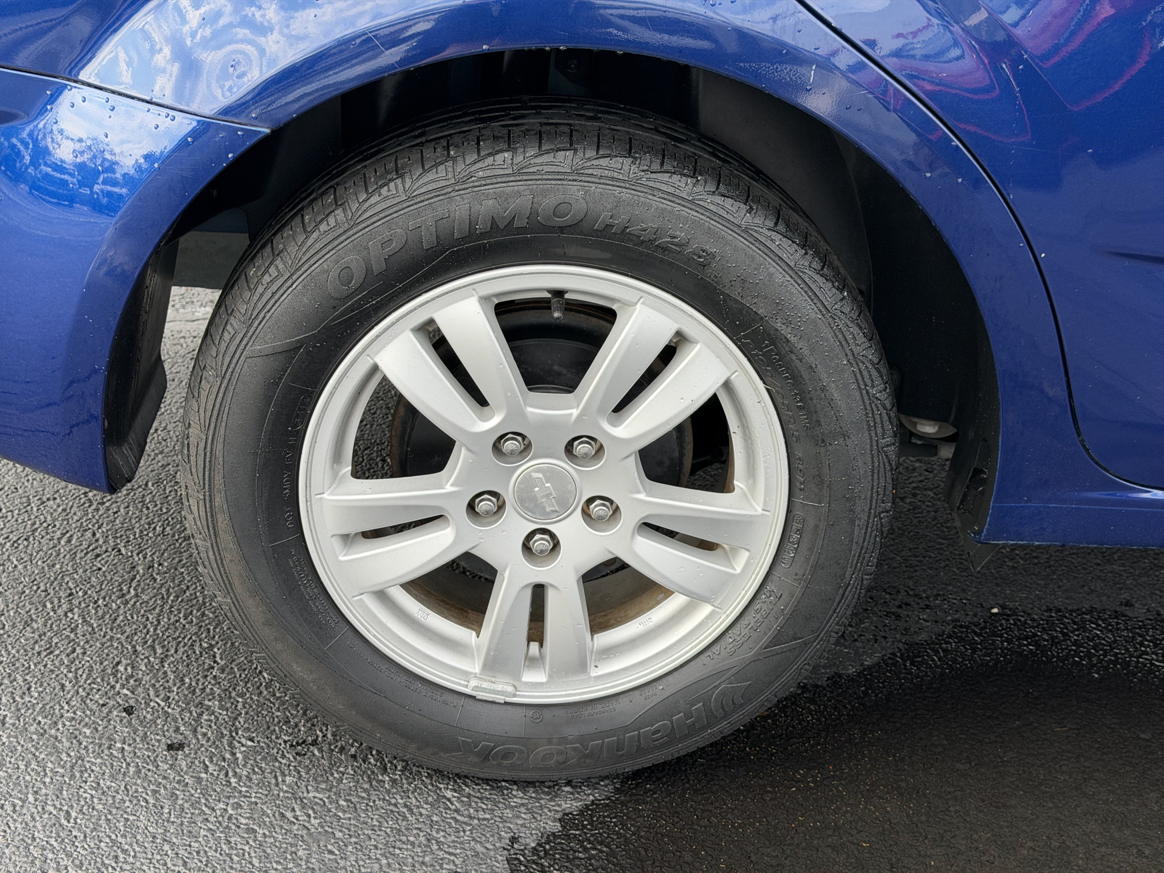Used 2013 Chevrolet Sonic LT FWD image 13
