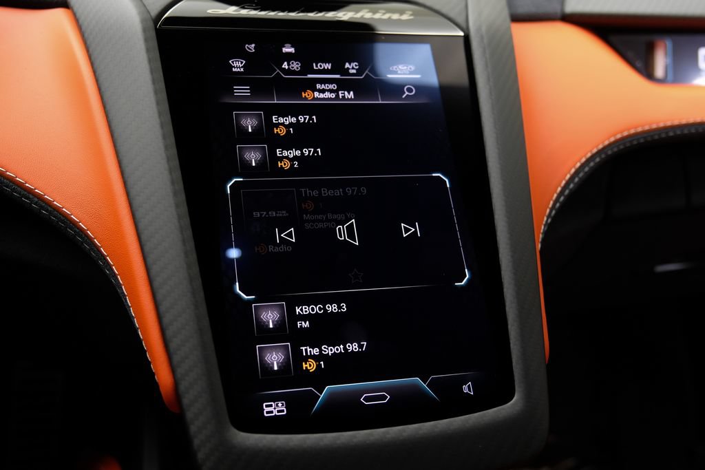 Used 2025 Lamborghini Revuelto AWD/4WD image 40