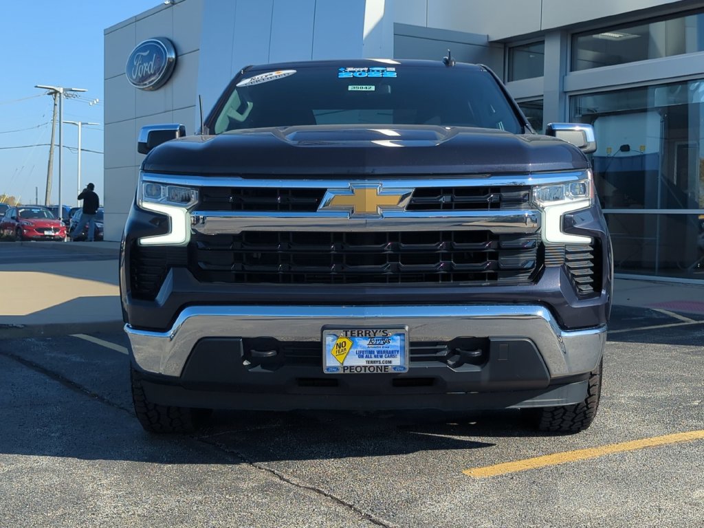Used 2022 Chevrolet Silverado 1500 LT AWD/4WD image 8