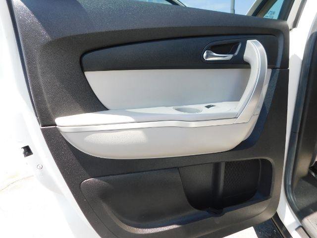 Used 2008 GMC Acadia SLT w/ Convenience Package image 14