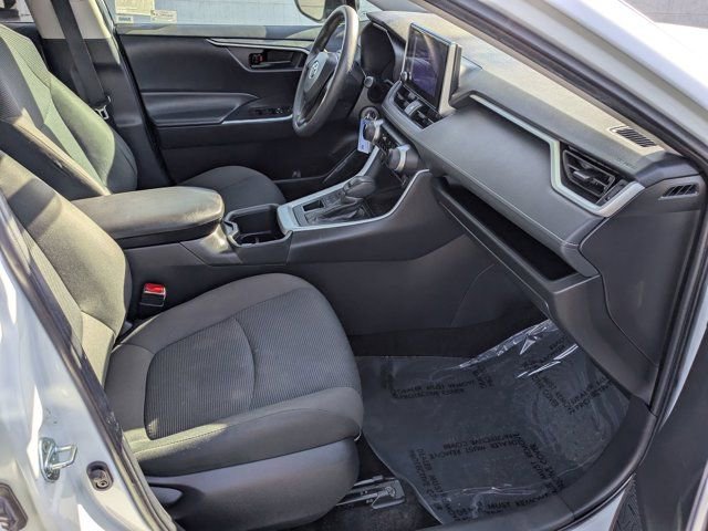 Used 2024 Toyota RAV4 LE image 5