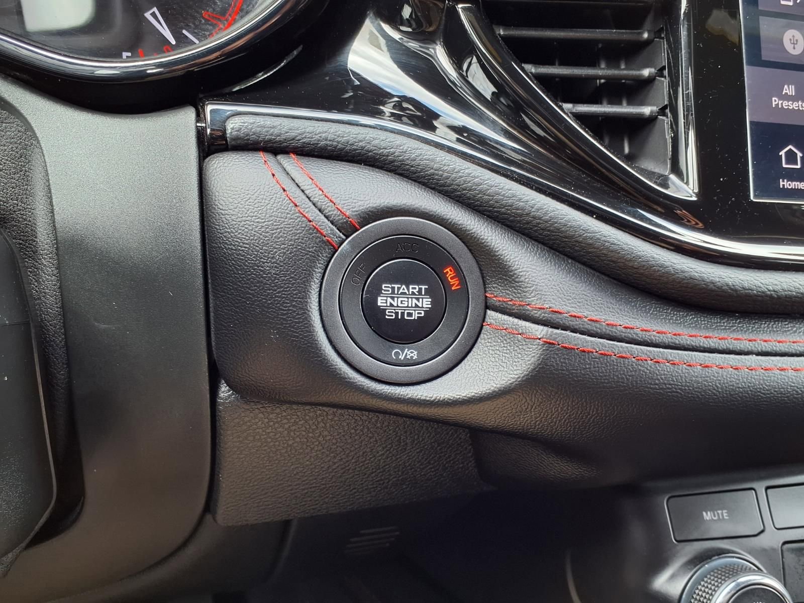 Used 2025 Dodge Durango GT AWD/4WD image 12