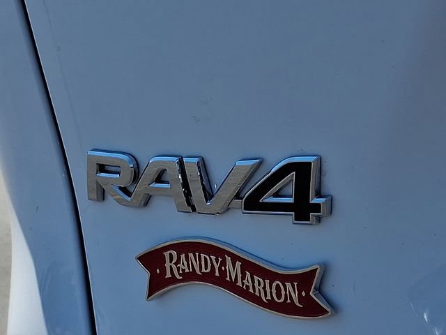 Used 2025 Toyota RAV4 XLE w/ Convenience Package FWD image 32