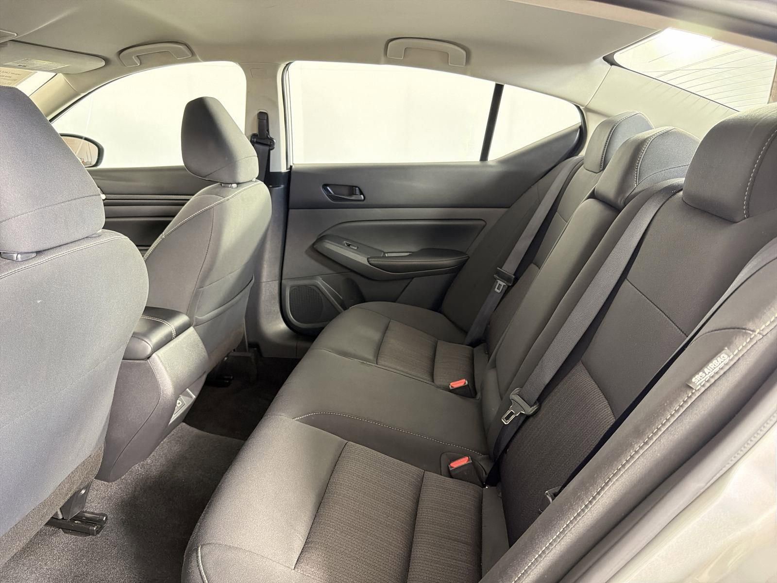 Used 2025 Nissan Altima 2.5 SV FWD image 24