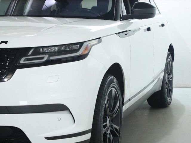 Used 2019 Land Rover Range Rover Velar S image 14