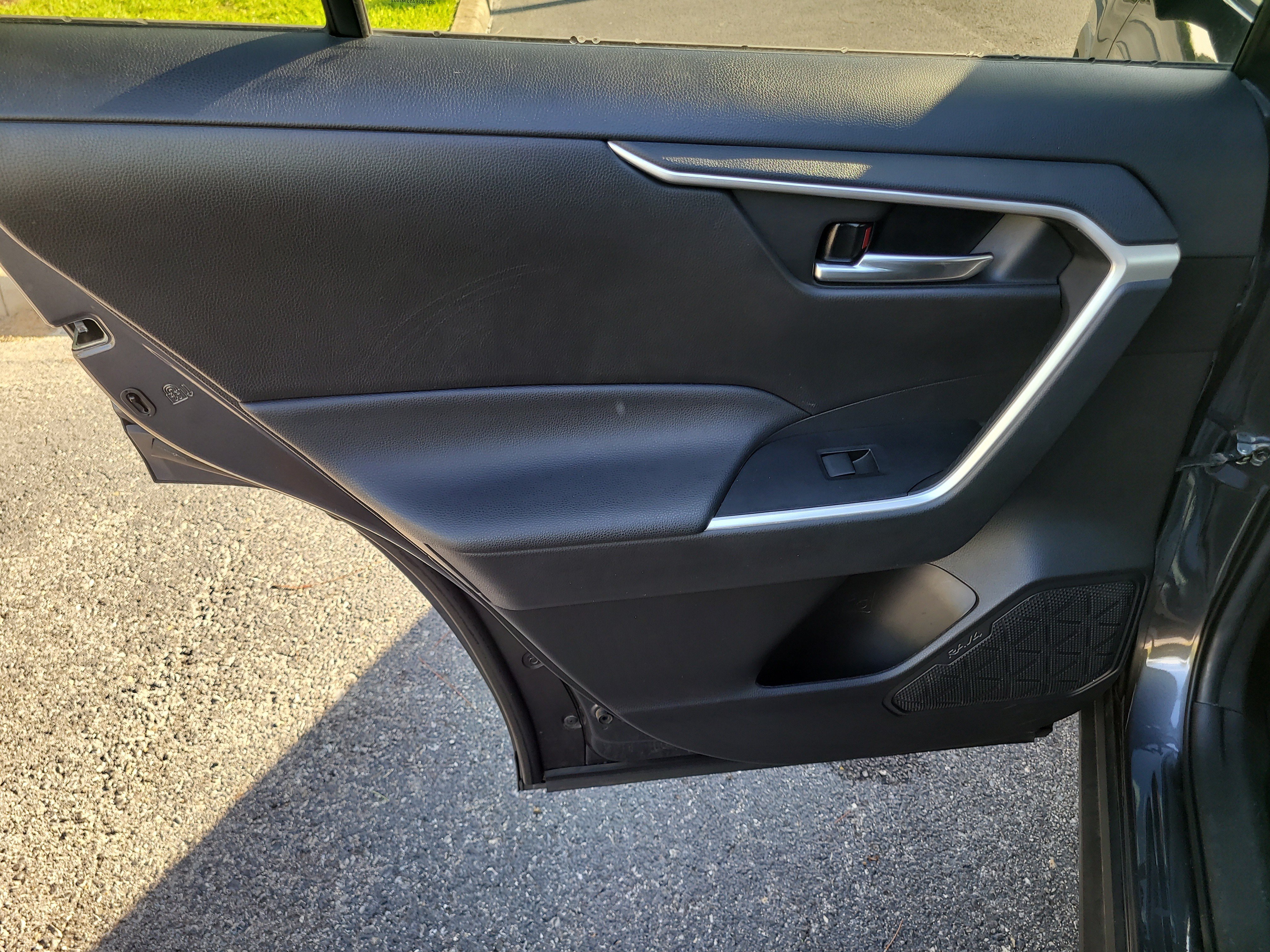 Used 2021 Toyota RAV4 XLE FWD image 12