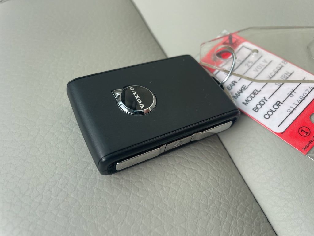 Certified 2025 Volvo XC60 T8 Core w/ Climate Package image 41