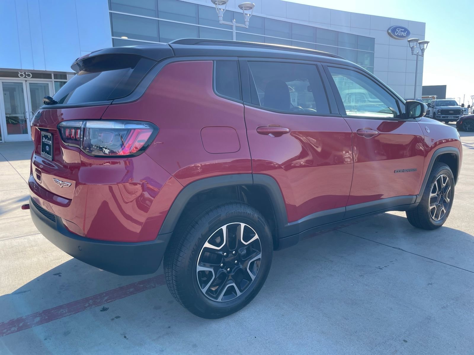 Used 2021 Jeep Compass Trailhawk image 5