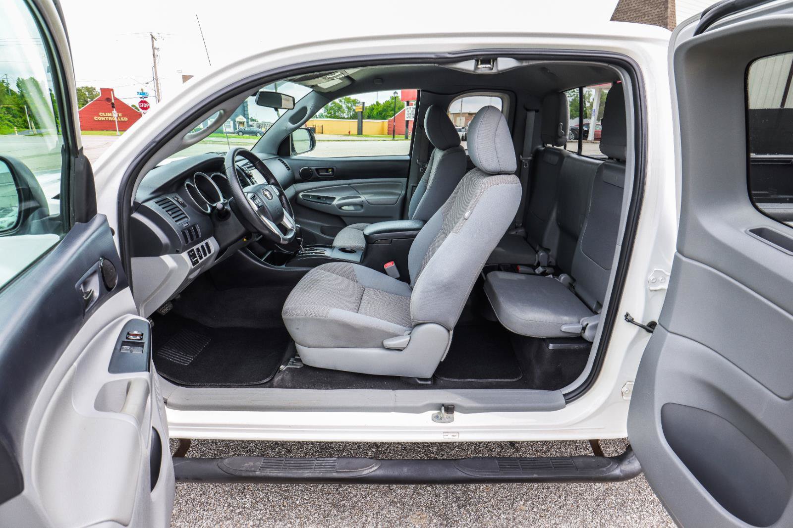 Used 2013 Toyota Tacoma 2WD Access Cab w/ Convenience Pkg image 24