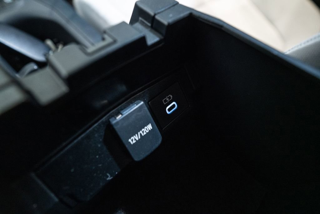 Certified 2023 Toyota Corolla Cross LE image 31