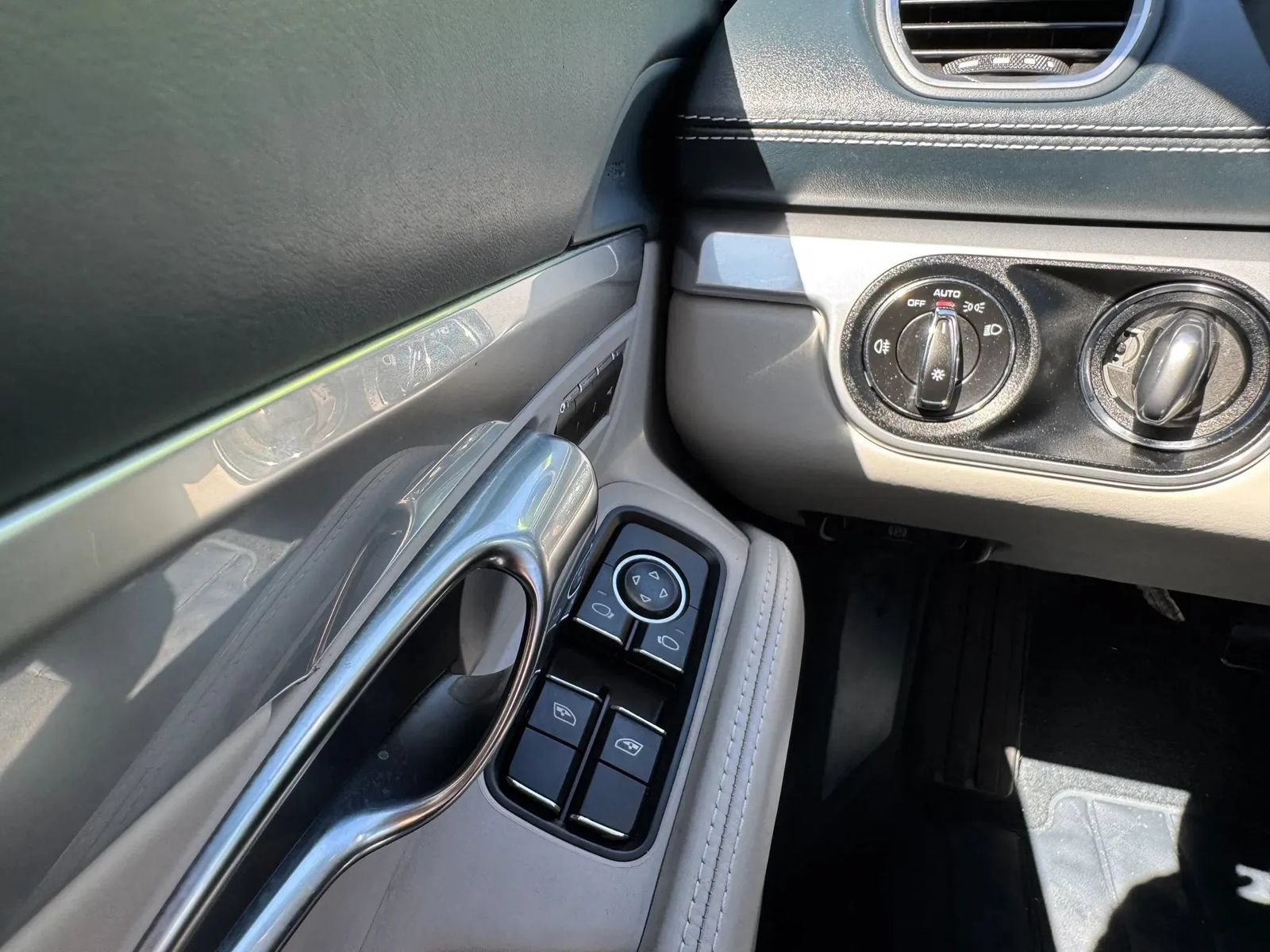 Used 2020 Porsche 718 Boxster RWD image 26