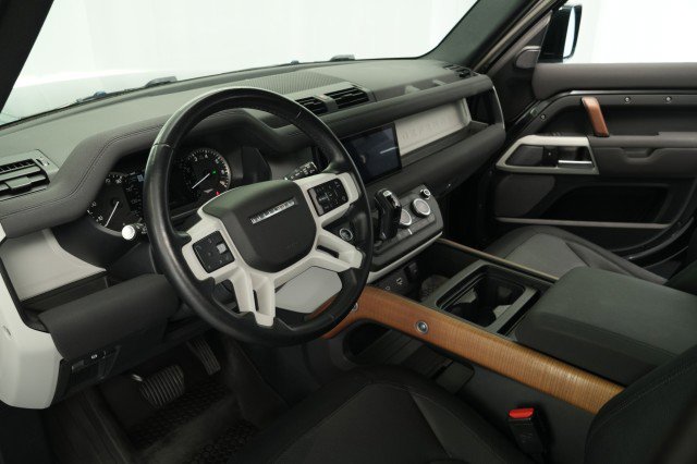 Used 2023 Land Rover Defender 110 X-Dynamic SE AWD/4WD image 34