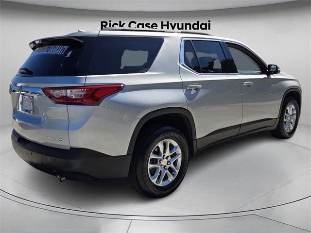 Used 2020 Chevrolet Traverse LT image 7