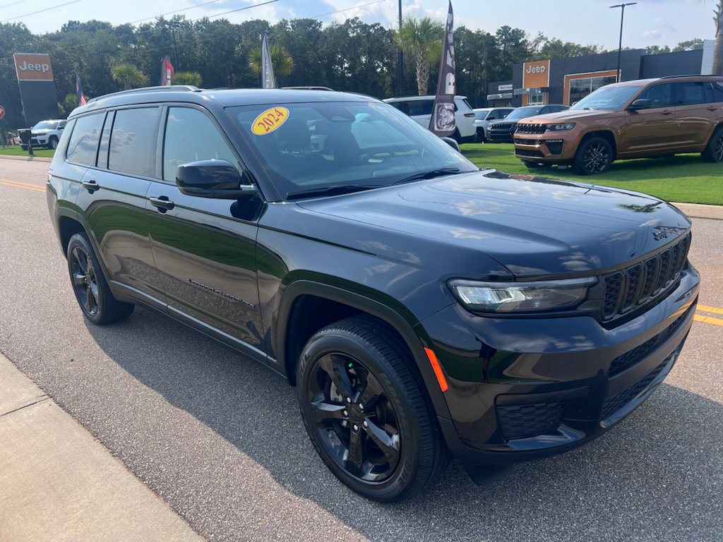Used 2024 Jeep Grand Cherokee L Altitude