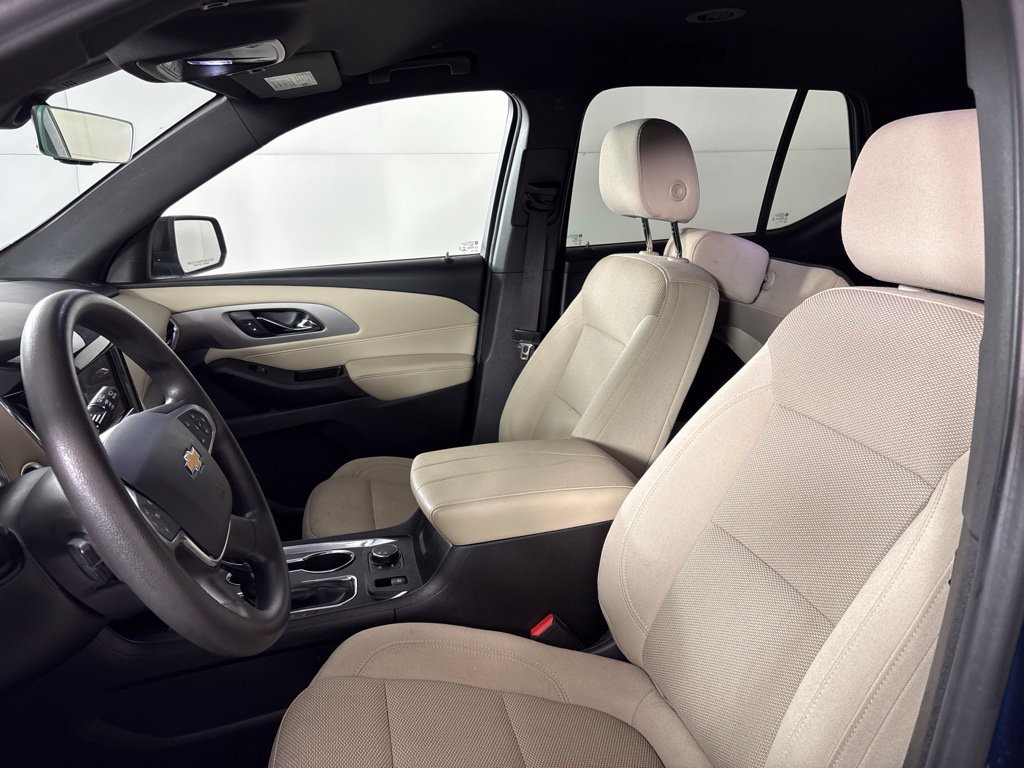 Used 2022 Chevrolet Traverse LS FWD image 34
