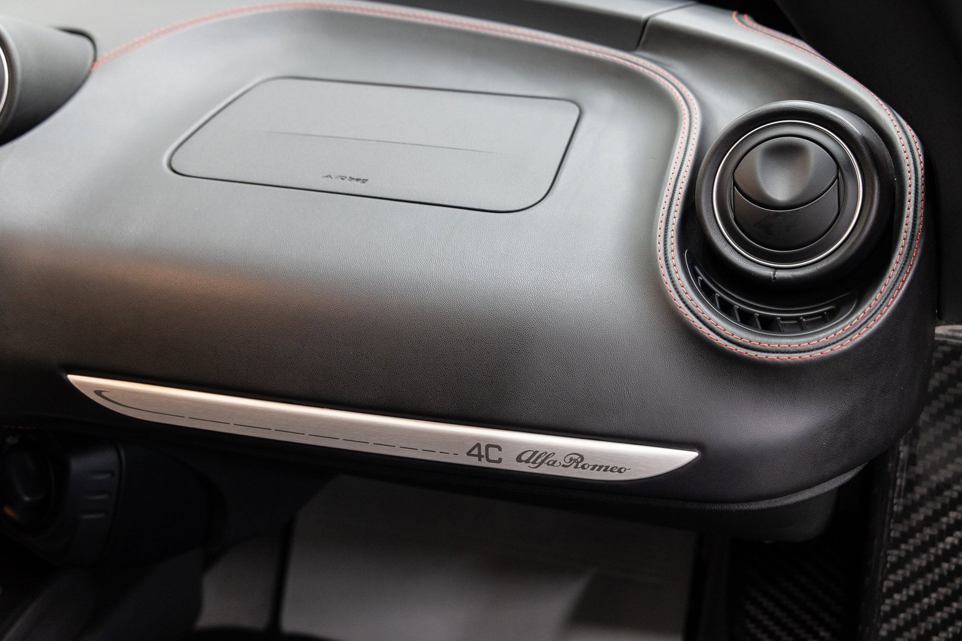 Used 2018 Alfa Romeo 4C Spider w/ Convenience Group - Spider image 19