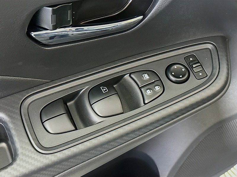 New 2025 Nissan Versa SV w/ Trunk Package image 18