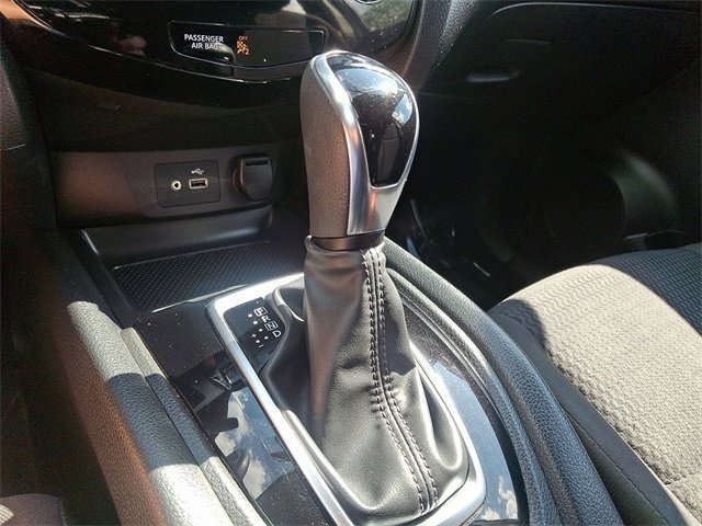 Used 2019 Nissan Rogue Sport S image 14