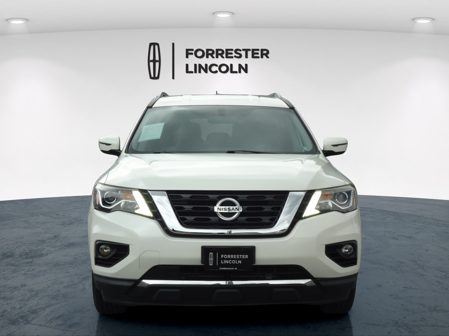 Used 2018 Nissan Pathfinder SV w/ SV All Weather Package AWD/4WD image 8