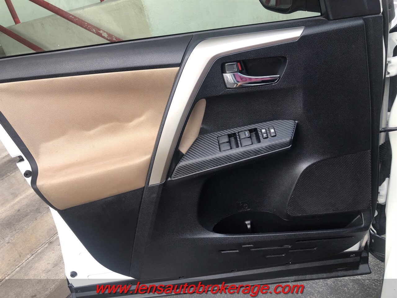 Used 2015 Toyota RAV4 XLE FWD image 9