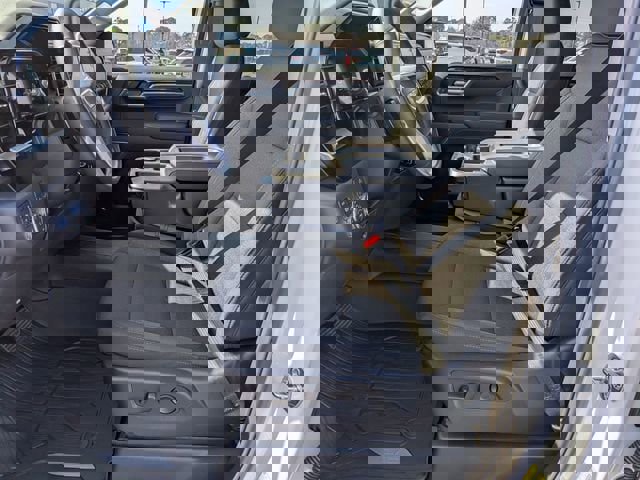 New 2026 GMC Sierra 1500 SLE image 14