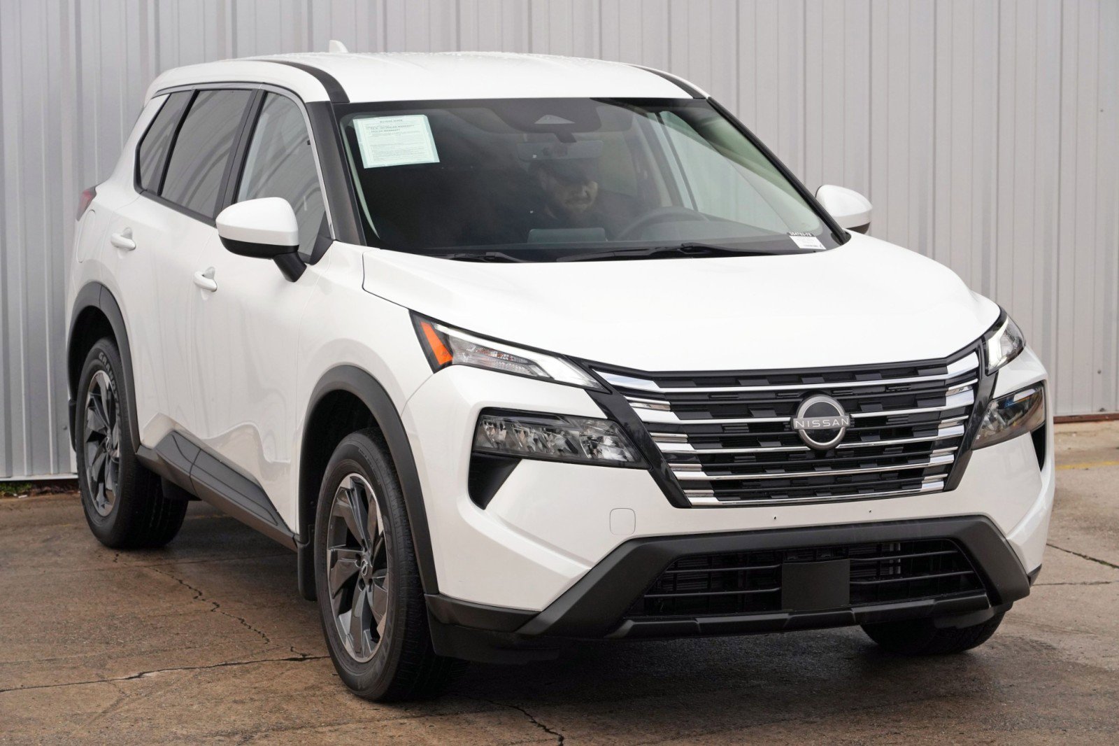 Used 2024 Nissan Rogue SV image 48