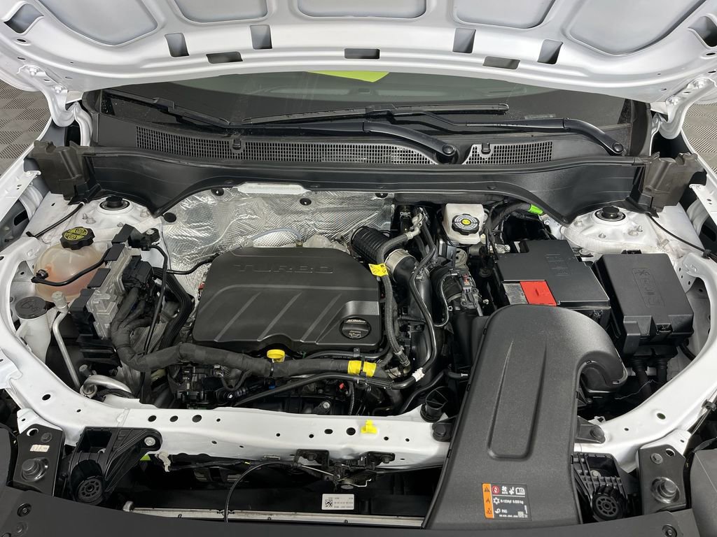 Used 2025 Chevrolet Trax LS w/ LS Convenience Package image 24