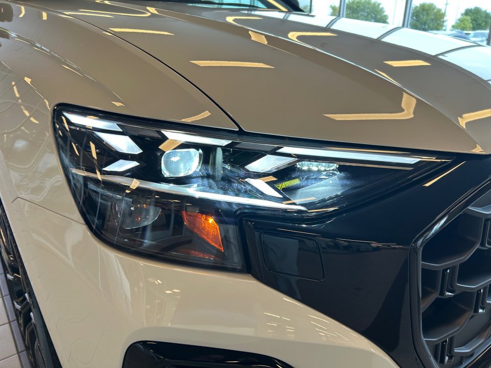 New 2026 Audi SQ8 Prestige image 24